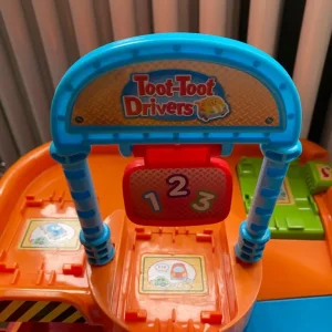 VTech Toot Toot Bundle – Police Patrol Tower, Spiral Tower, Track - Image 3
