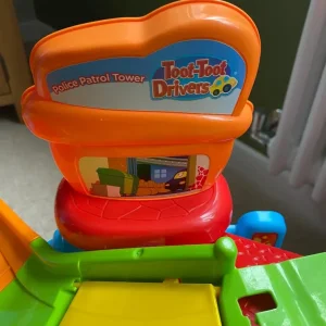 VTech Toot Toot Bundle – Police Patrol Tower, Spiral Tower, Track - Image 4