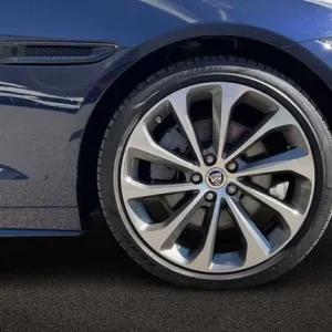 2023 Jaguar XE 2.0 D200 R-Dynamic SE Black 4dr Auto Saloon Diesel Automatic - Image 8