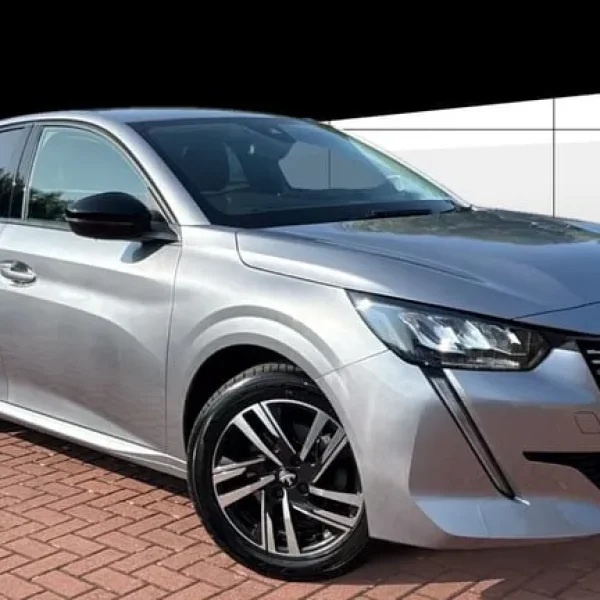 2023 Peugeot 208 1.2 PureTech 100 Allure Premium 5-door hatchback