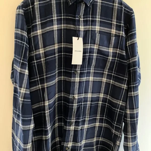 Checked shirt size L brand new
