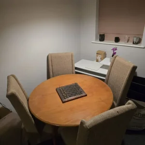 Dinjng table and chairs