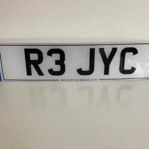 Number plate R3 JYC