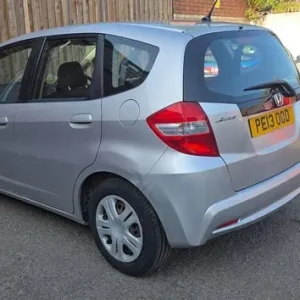 2013 Honda Jazz 1.2 i-VTEC SE Euro 5 5-door hatchback - Image 4