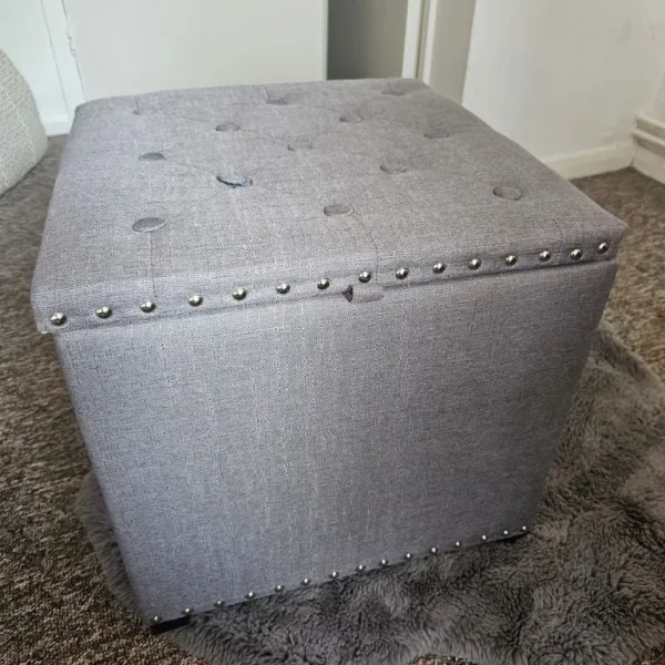 Storage puff chair