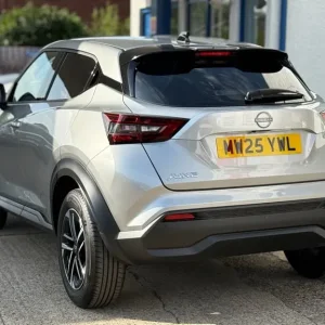 2025 Nissan Juke 1.0 DiG-T N-Connecta 5-door hatchback - Image 4