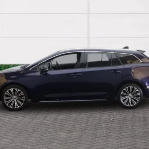2022 Toyota Corolla EXCEL Estate Hybrid Automatic - Image 3