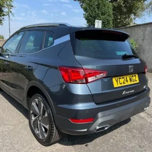 2024 SEAT Arona 1.0 TSI 110 FR Sport 5-door Hatchback - Image 5