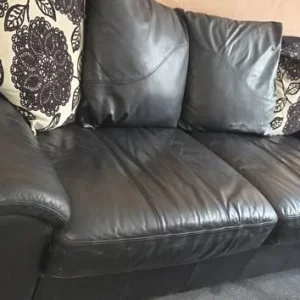 Black Leather 2 Piece Suite - Image 2