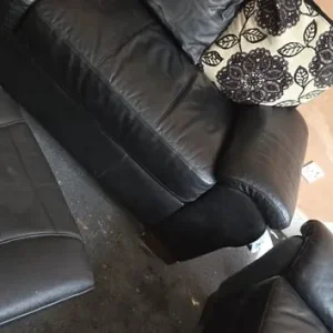 Black Leather 2 Piece Suite - Image 3