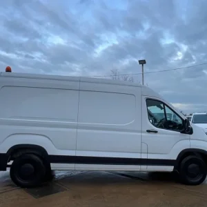 2022 Maxus Deliver 9 2.0 D20 Panel Van - Image 2