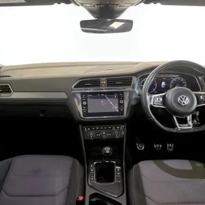 2018 Volkswagen Tiguan 2.0 TDi R-Line Estate - Image 3