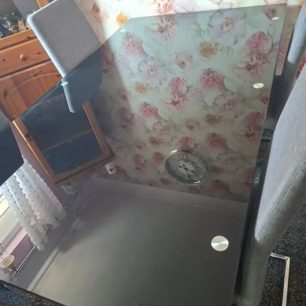 Julian Bowen Dining table with 4 chairs