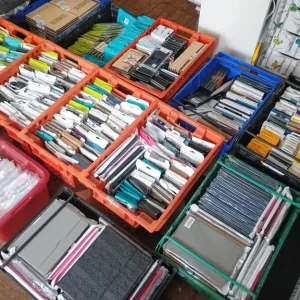 Mobile phone covers and screen protectors - Image 5