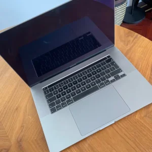 MacBook Pro 16 inch 2019 32gb - Image 2