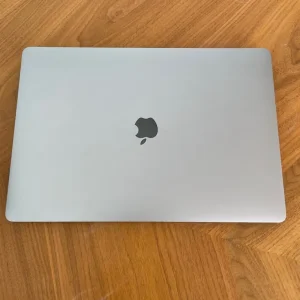 MacBook Pro 16 inch 2019 32gb - Image 3
