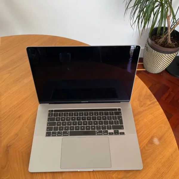 MacBook Pro 16 inch 2019 32gb