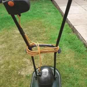 Hover Lawn Mower – Lightweight and Easy to Maneuvre