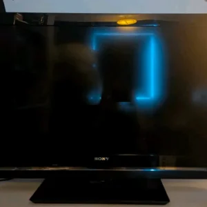 Sony Bravia KDL-37W5500 37 Inch 1080p HD LCD TV - Image 3