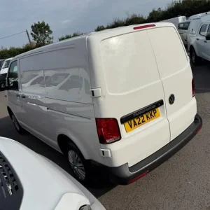 2022 Volkswagen Transporter T28 TDI T6.1 Startline SWB Panel Van - Image 6