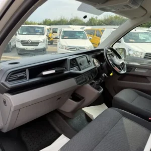 2022 Volkswagen Transporter T28 TDI T6.1 Startline SWB Panel Van - Image 8