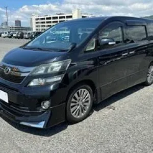 Toyota Vellfire Golden Eyes 3.5L Automatic 7-Seater 2014 - Image 2