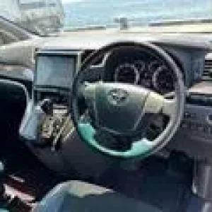 Toyota Vellfire Golden Eyes 3.5L Automatic 7-Seater 2014 - Image 8