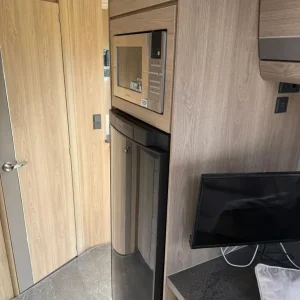 2018 Elddis Majestic 175 - Image 5