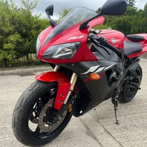 2003 Yamaha R1 Red – 13k Miles, New MOT, HPI Clear - Image 2