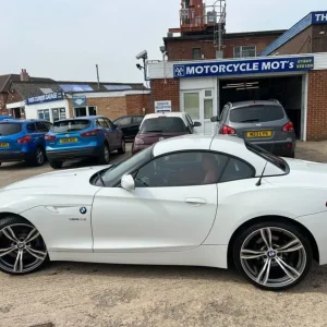 2010 BMW Z4 23i sDrive 2dr Auto Convertible - Image 6