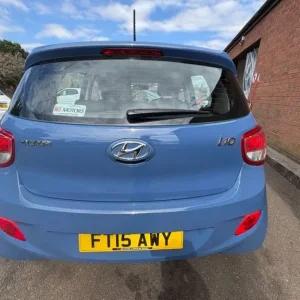 Hyundai i10 1.0 SE Blue 5-door Hatchback - Image 6