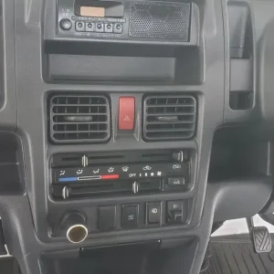 Mitsubishi Minicab Pickup 650cc 4WD 2014 Japanese Import - Image 6