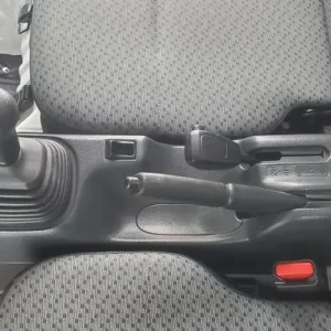 Mitsubishi Minicab Pickup 650cc 4WD 2014 Japanese Import - Image 8