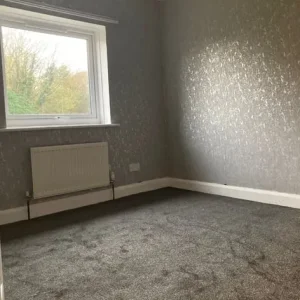 2 bed house in Madeley - Image 4