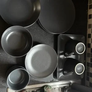 Black set of dinnerware plates, bowls, mugs - Image 4