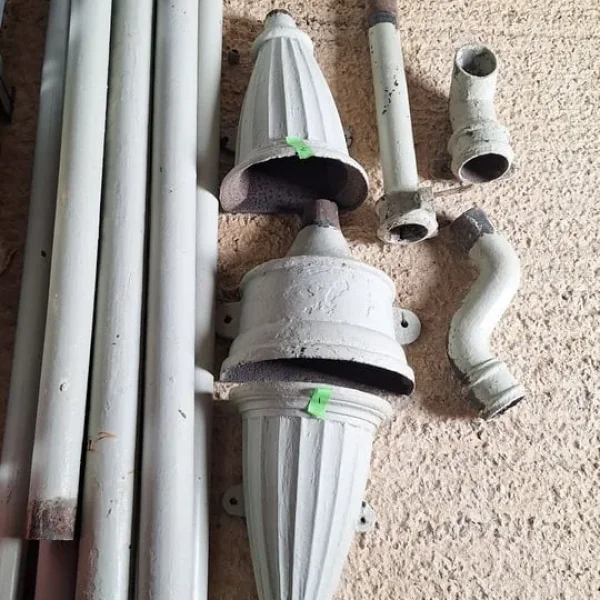 Cast iron hoppers and downpipes