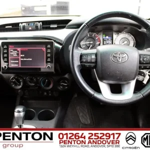 2021 Toyota Hilux 2.4 D-4D Icon Auto 4WD Euro 6 (s/s) 4dr PICK UP Diesel Automatic - Image 2