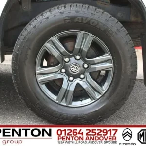 2021 Toyota Hilux 2.4 D-4D Icon Auto 4WD Euro 6 (s/s) 4dr PICK UP Diesel Automatic - Image 5