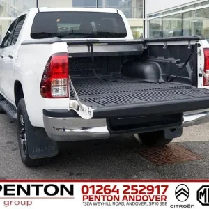 2021 Toyota Hilux 2.4 D-4D Icon Auto 4WD Euro 6 (s/s) 4dr PICK UP Diesel Automatic - Image 6