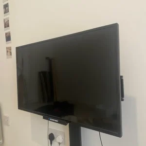33” TV - Image 3