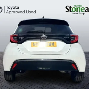2025 Toyota Yaris 1.5L Hybrid 5-door Hatchback - Image 6