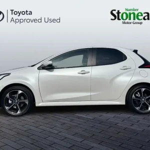 2025 Toyota Yaris 1.5L Hybrid 5-door Hatchback - Image 8