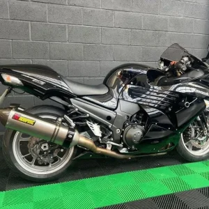 2008 Kawasaki ZZR1400 Blue with 3,652 miles - Image 4