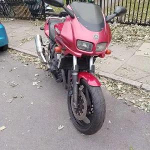 Yamaha FZS 1999 599cc - Image 2