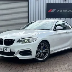 2016 BMW 2 Series 3.0 M235i Auto Euro 6 2dr Coupe - Image 5