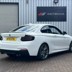 2016 BMW 2 Series 3.0 M235i Auto Euro 6 2dr Coupe - Image 8