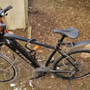Trek Dual Sport + Electric assisted bike - Image 3