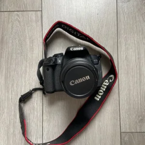 Canon EOS 650D DSLR Camera - Image 2