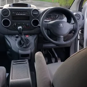 2014 Peugeot Partner Panel Van - Image 5