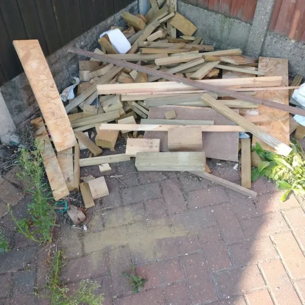 FIREWOOD OFFCUTS AND PALLETS